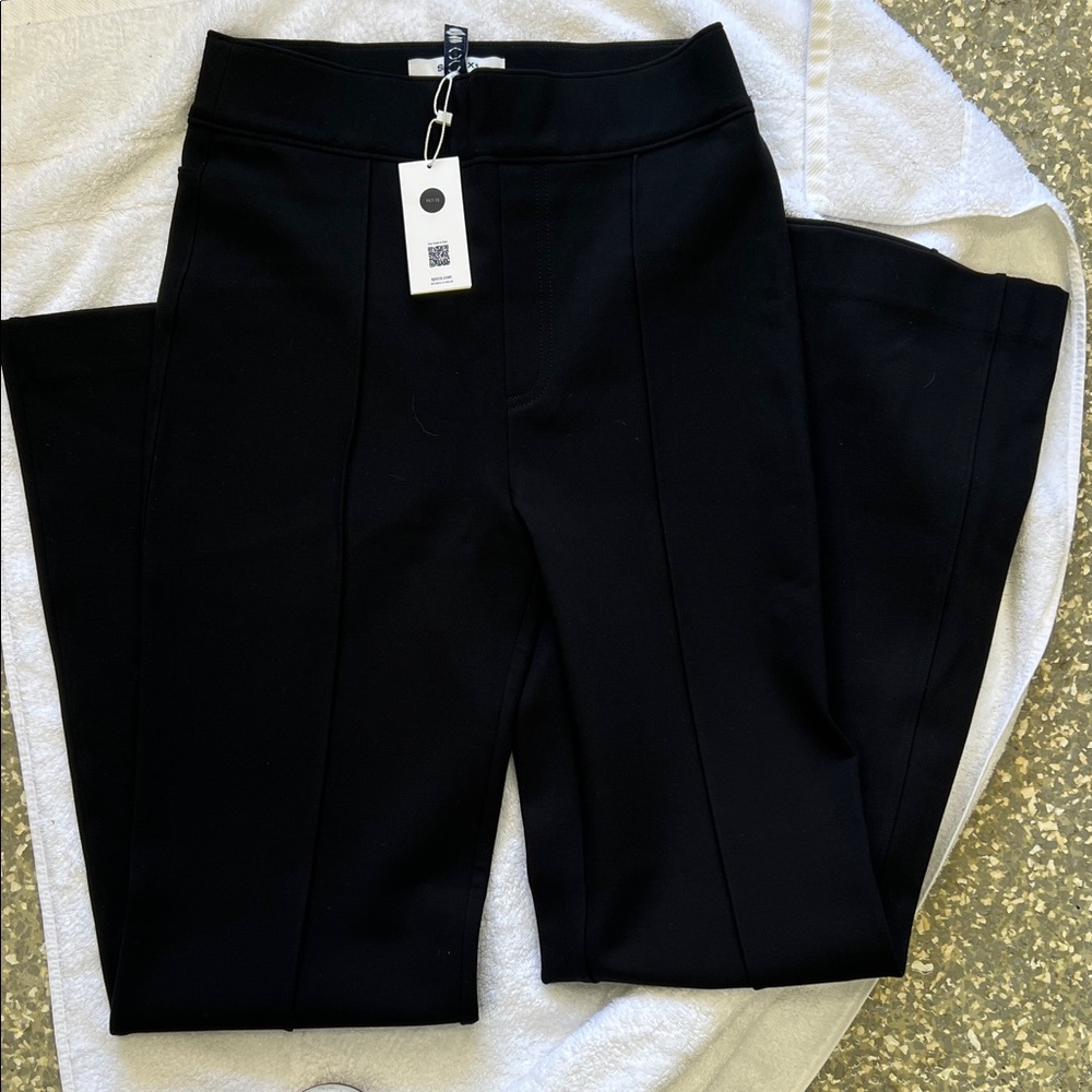 NWT SPANX Hi Rise Flare Black Percect Collection Pants SP Small Petite